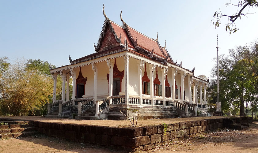 Wat Kampong Tralach Leu pagoda
