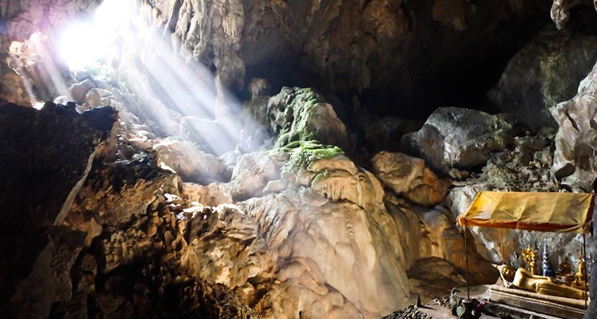 Vieng Xai cave