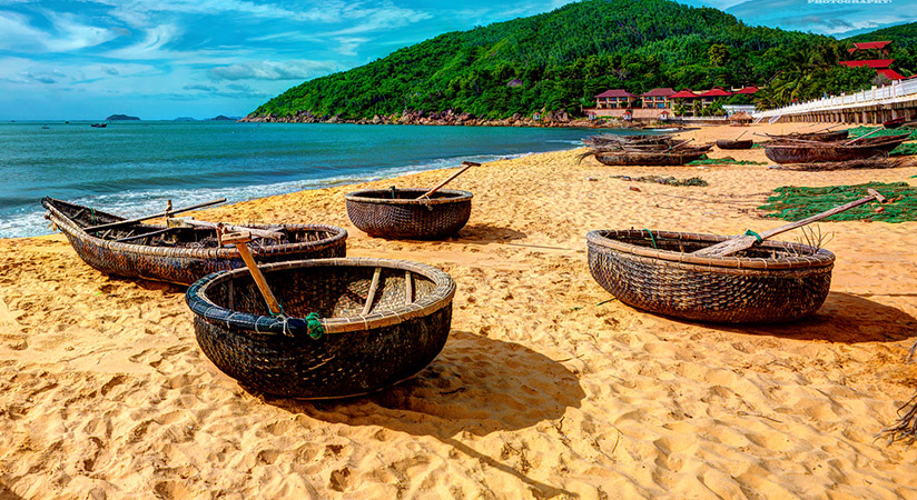 Each time, Quy Nhon beach has its own beauty 
